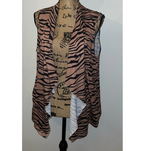 Angel Cult Open Front Cardigan Sleeveless - Picture 1 of 4